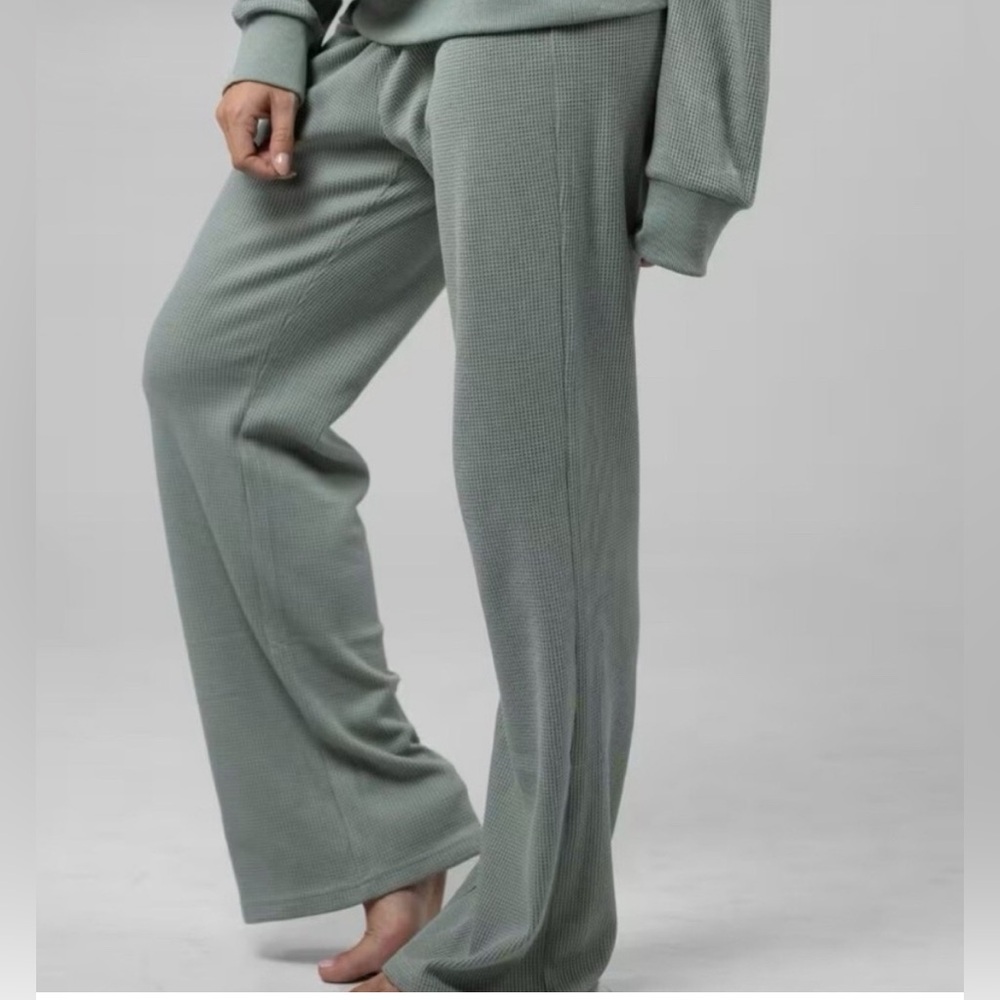 Women's Wide Leg Pants in Sage Green
